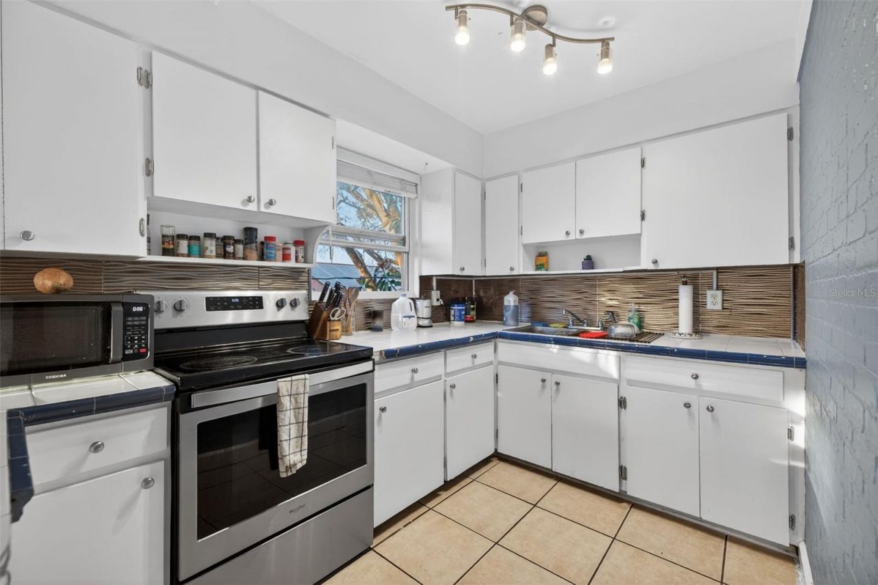 1059 5th Street N, Saint Petersburg, FL 33701 Photo