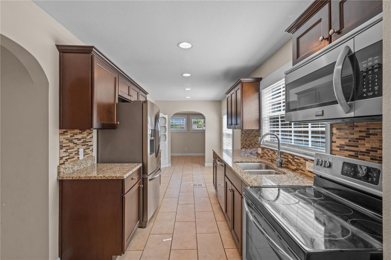 222 25th Street N, Saint Petersburg, FL 33713 Photo