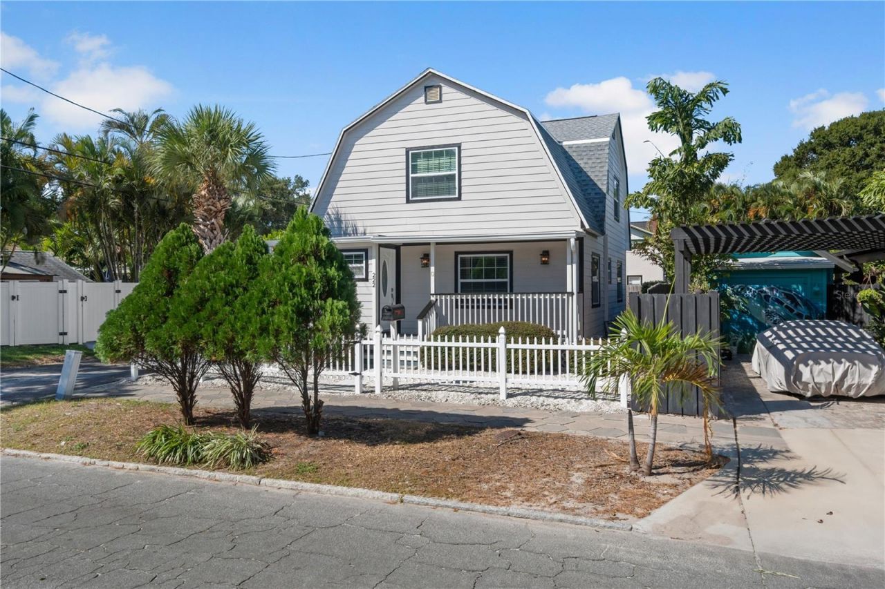 222 25th Street N, Saint Petersburg, FL 33713 Photo