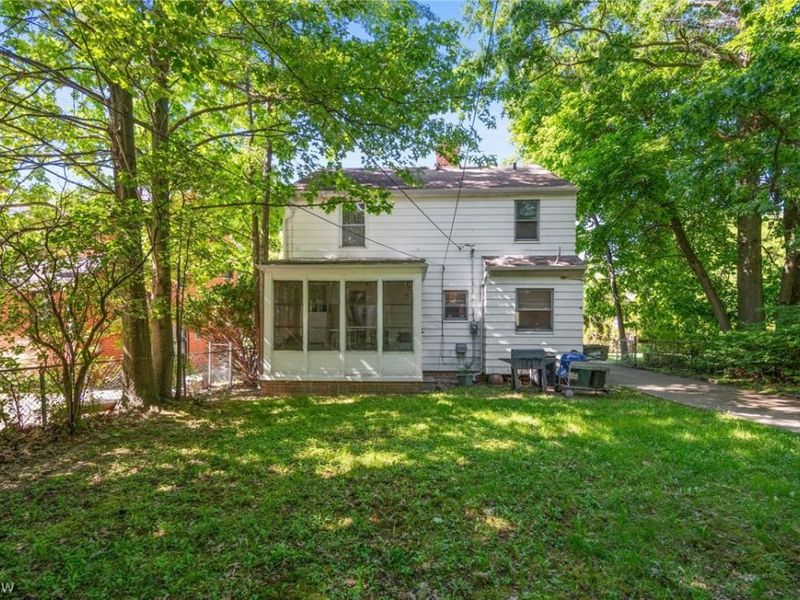 3830 Sherwood Road , Cleveland, OH 44121 Photo 23