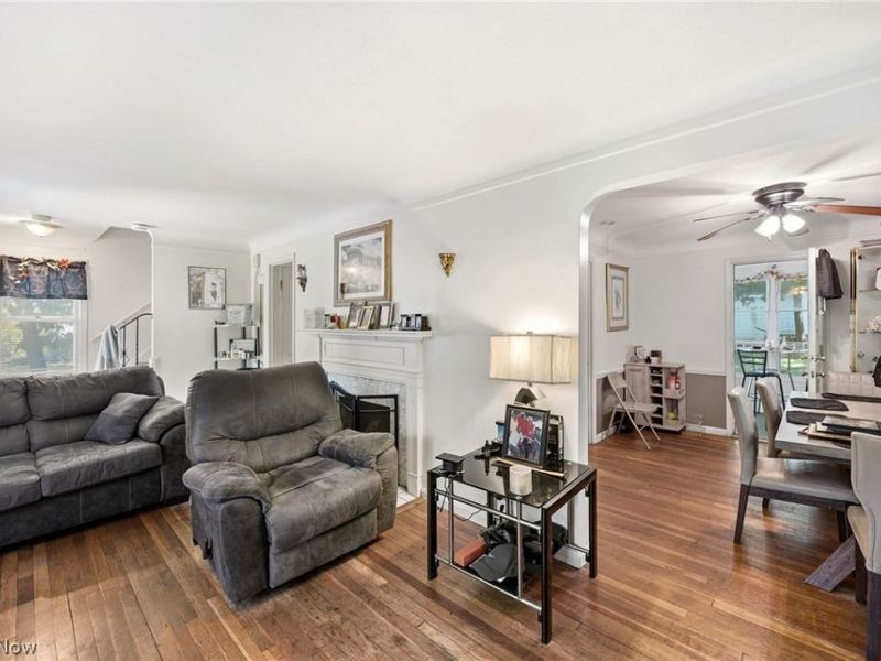 3830 Sherwood Road , Cleveland, OH 44121 Photo 7