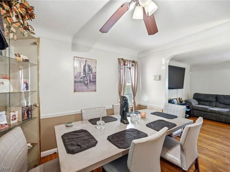 3830 Sherwood Road , Cleveland, OH 44121 Photo 9