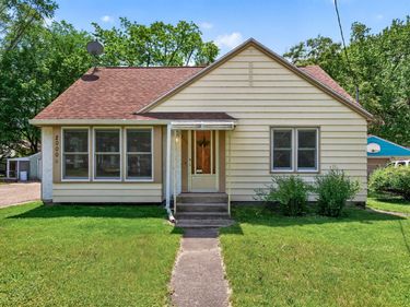 2000 County Road F E, White Bear Lake, MN 55110