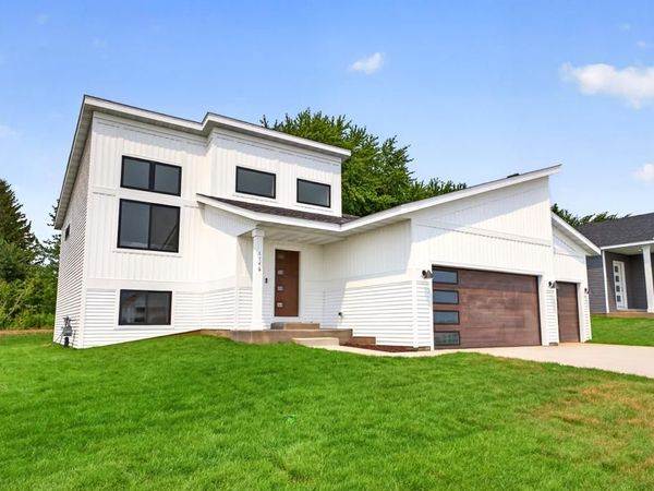 1146 Petersen Court NW, Stewartville, MN 55976