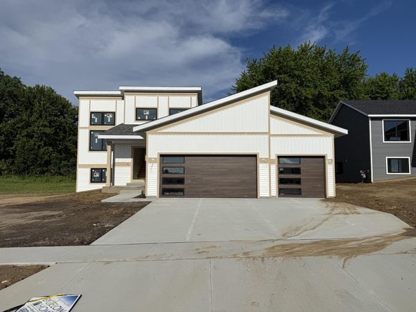 1146 Petersen Court NW, Stewartville, MN 55976
