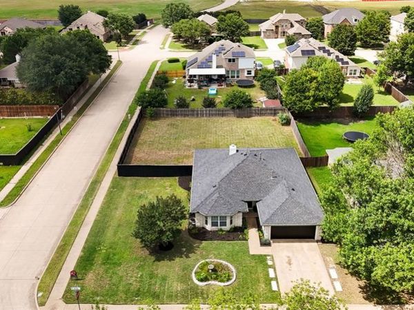 213 jacob Court , Glenn Heights, TX 75154