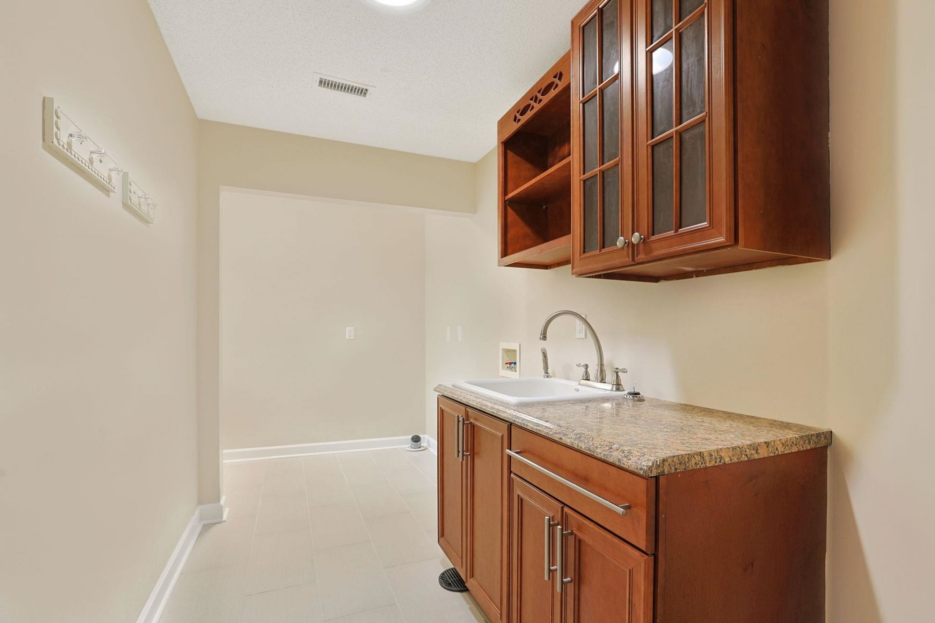 4918 Westwind Dr.  Photo 46