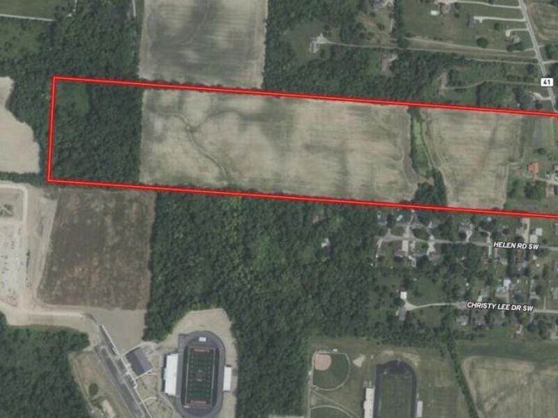 3740 Mink Street SW, Pataskala, OH 43062 Photo 2
