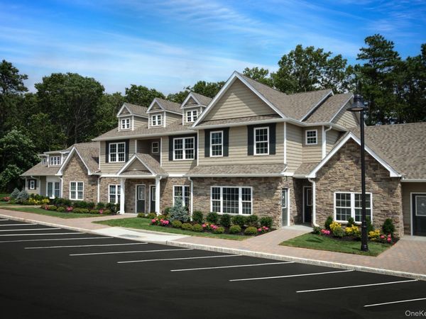 17 Sunlight Walk , Unit 17, Holbrook, NY 11741