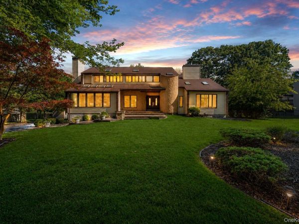 3 Indian Valley Road, East Setauket, NY 11733
