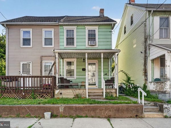 1121 FRONT STREET , CATASAUQUA, PA 18032