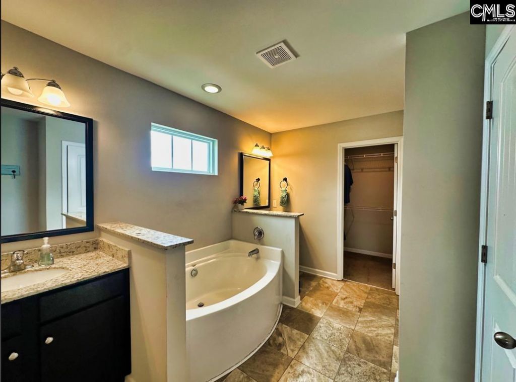 215 Cassique Drive  Photo 23