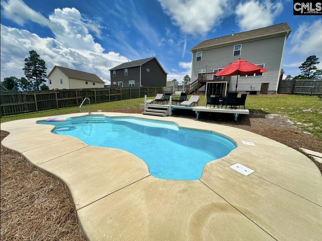 215 Cassique Drive  Photo 6