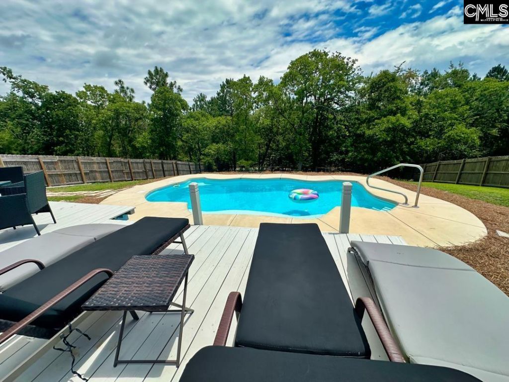 215 Cassique Drive  Photo 8