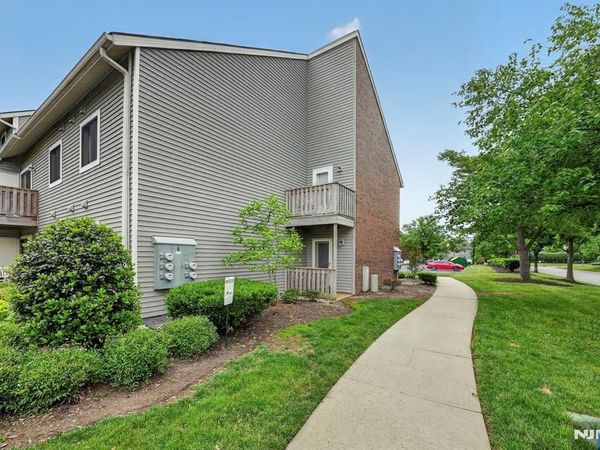 601 Ravens Crest Drive 601, Unit 601, PLAINSBORO, NJ 08536