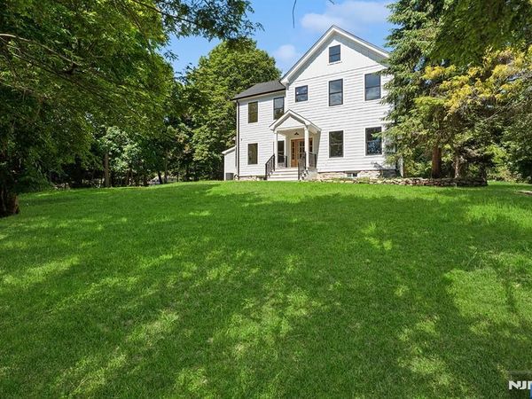 175 Crescent Avenue, ALLENDALE, NJ 07401
