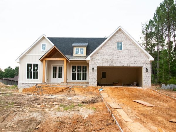 32 Redmont Dr., Sumrall, MS 39492