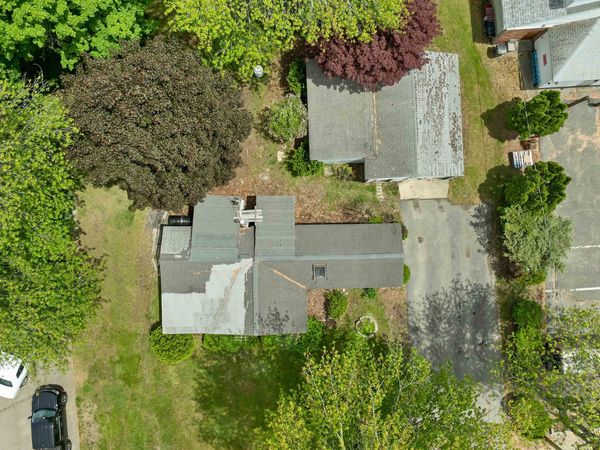 13 Elm Street, Epping, NH 03042