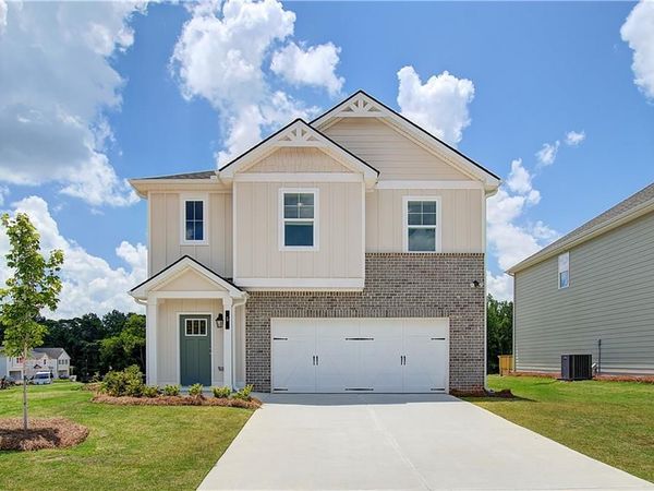 22 Camellia Drive , Fairburn, GA 30213
