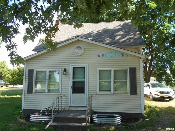 281 E MECHANIC Street, Ipava, IL 61441