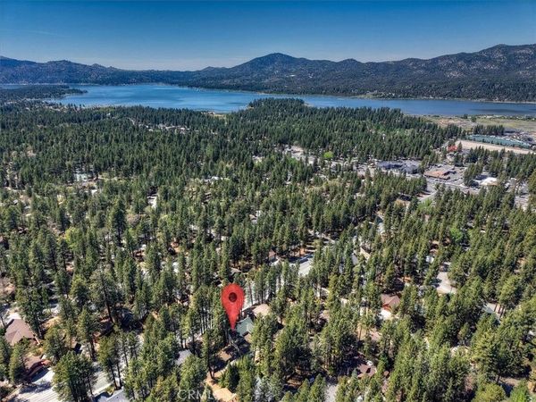 745 Summit Boulevard , Big Bear Lake, CA 92315
