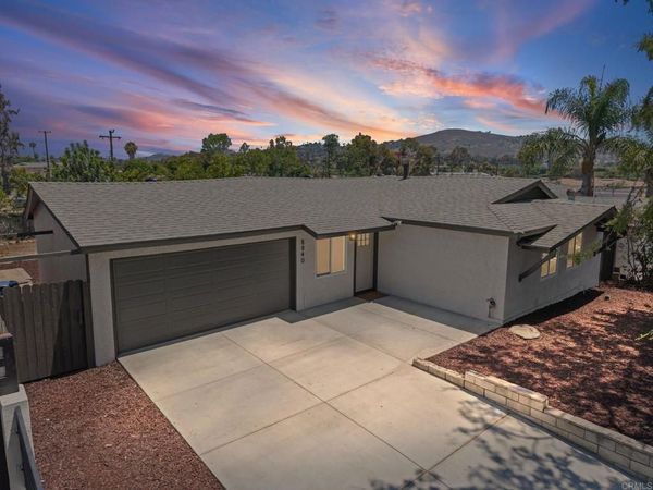 8840 Delrose Avenue , Spring Valley, CA 91977