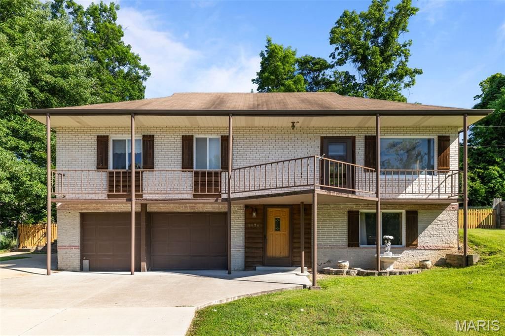 1876 Westbourne Way , Fenton, MO 63026 Main Photo