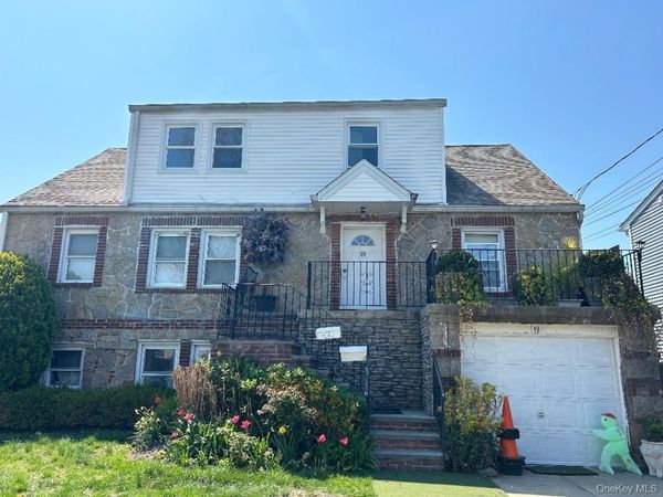 19 Firwood, Unit 2nd floor, Port Washington, NY 11050