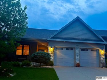 5802 N 158th Street, Omaha, NE 68116