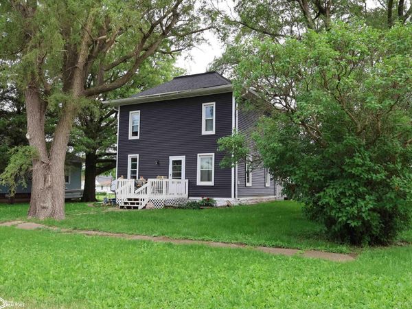 402 3rd Street, Melbourne, IA 50162