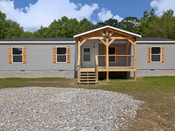 1090 Bill Black Rd, Jamestown, TN 38556