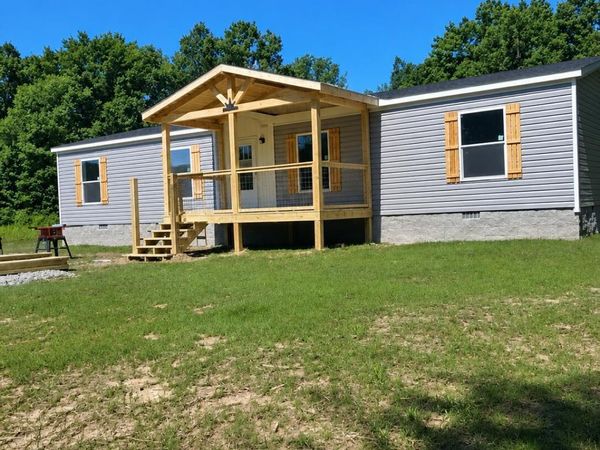 1090 Bill Black Rd, Jamestown, TN 38556