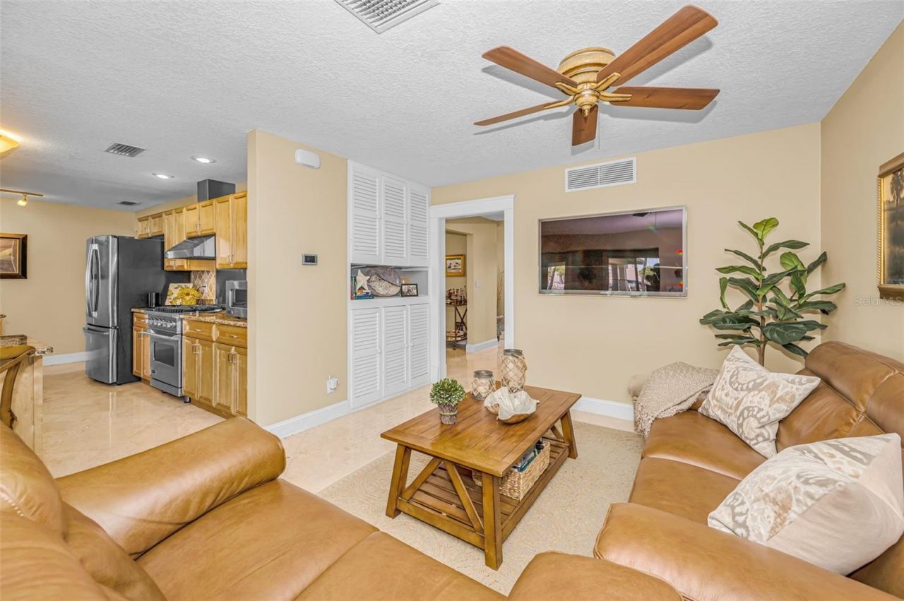 1201 81st Street S, Saint Petersburg, FL 33707 Photo