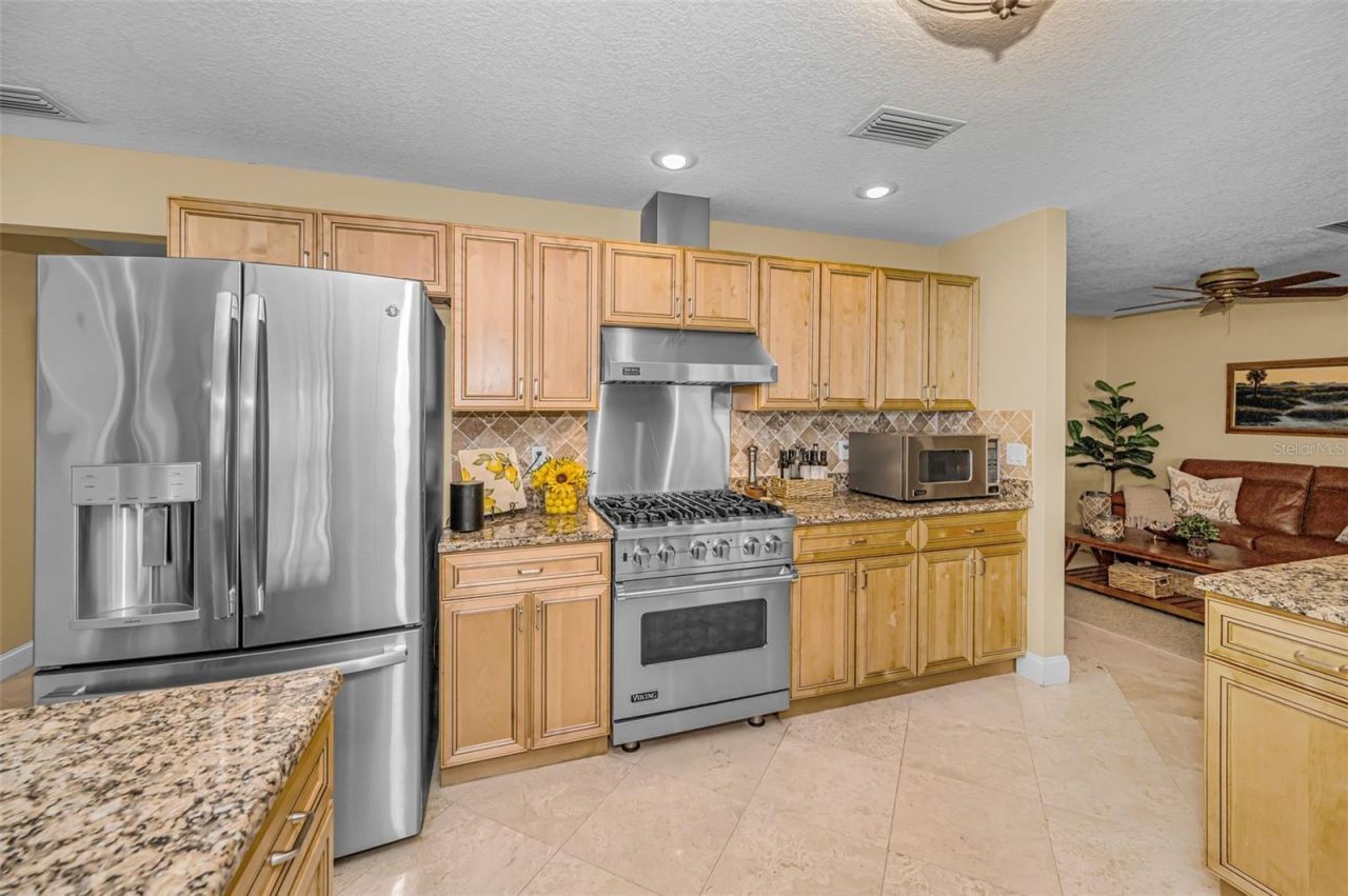 1201 81st Street S, Saint Petersburg, FL 33707 Photo