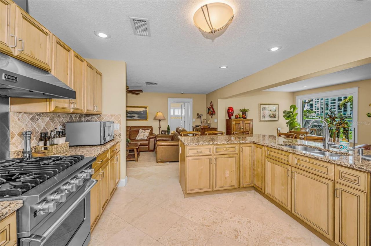 1201 81st Street S, Saint Petersburg, FL 33707 Photo