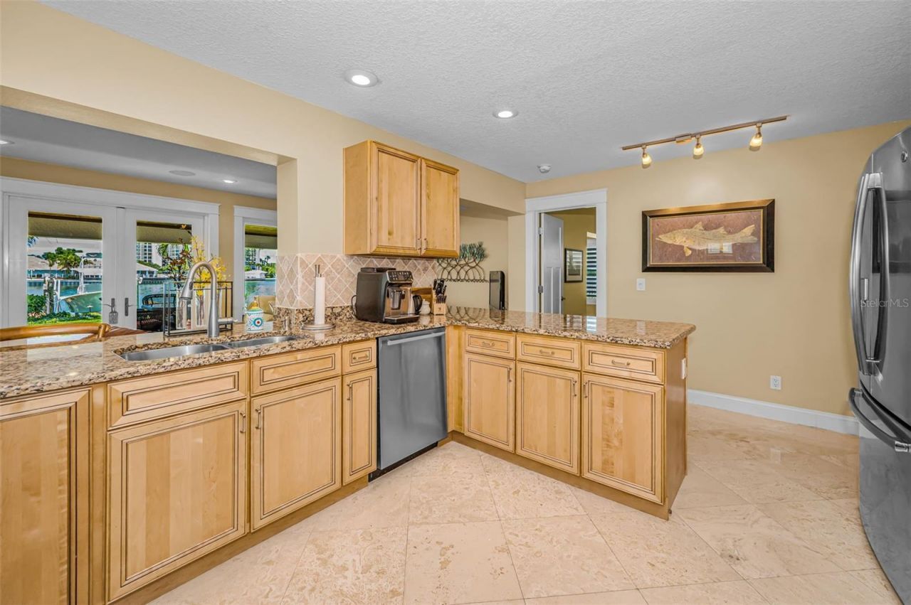 1201 81st Street S, Saint Petersburg, FL 33707 Photo