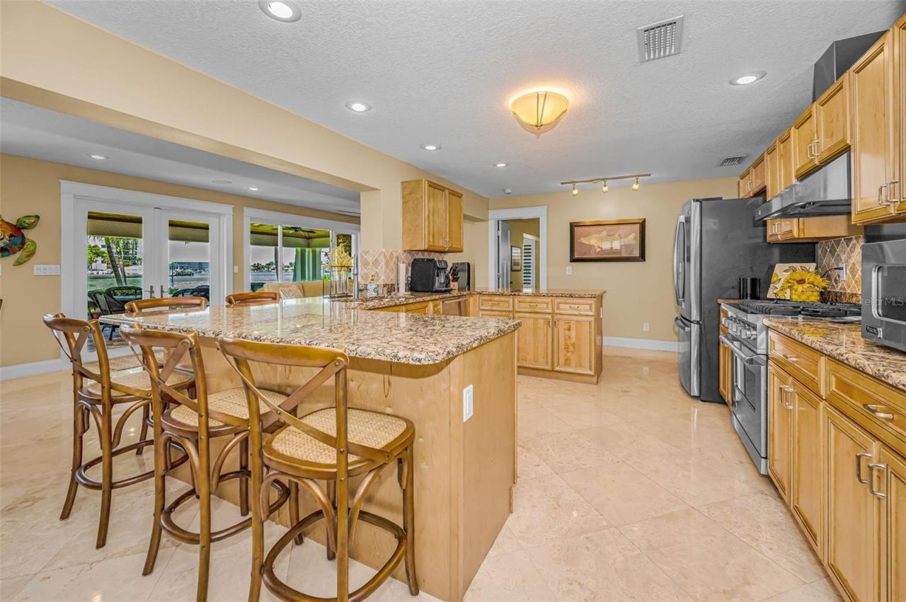 1201 81st Street S, Saint Petersburg, FL 33707 Photo