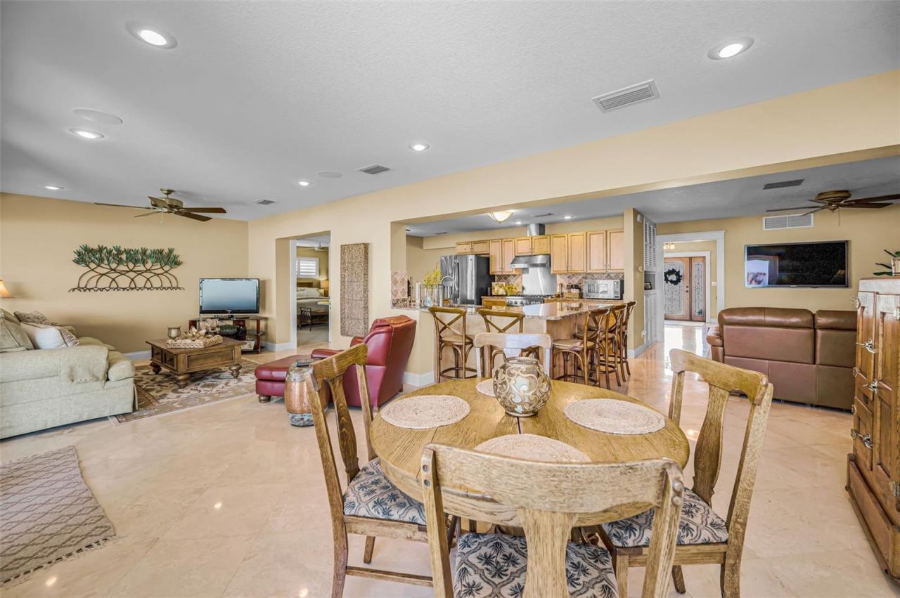 1201 81st Street S, Saint Petersburg, FL 33707 Photo