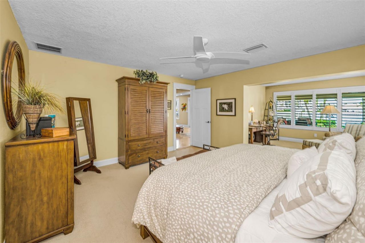 1201 81st Street S, Saint Petersburg, FL 33707 Photo