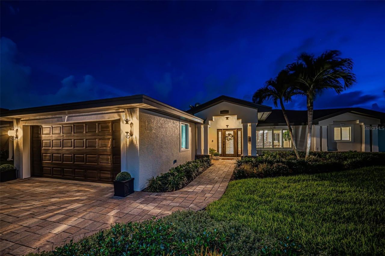 1201 81st Street S, Saint Petersburg, FL 33707 Photo
