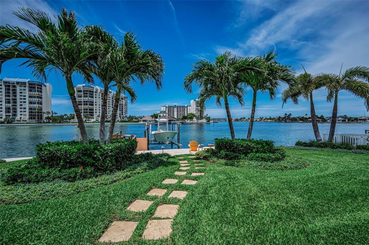 1201 81st Street S, Saint Petersburg, FL 33707 Photo