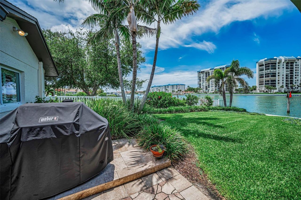 1201 81st Street S, Saint Petersburg, FL 33707 Photo