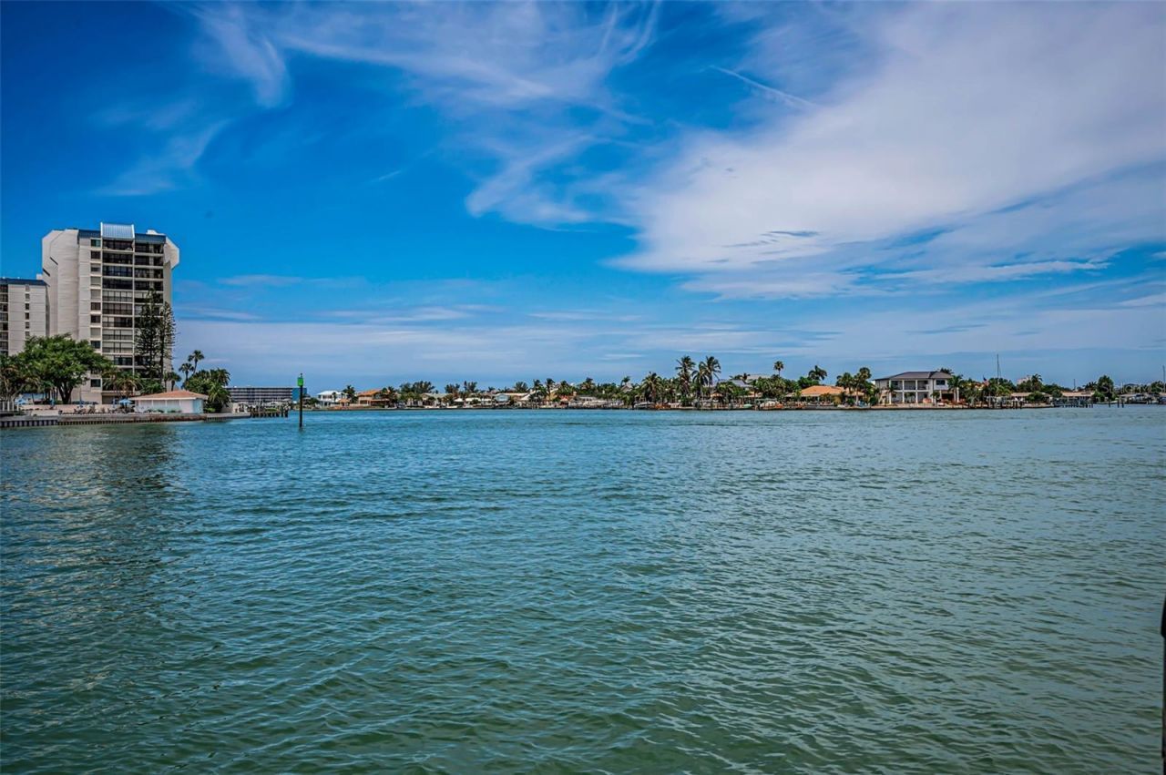 1201 81st Street S, Saint Petersburg, FL 33707 Photo