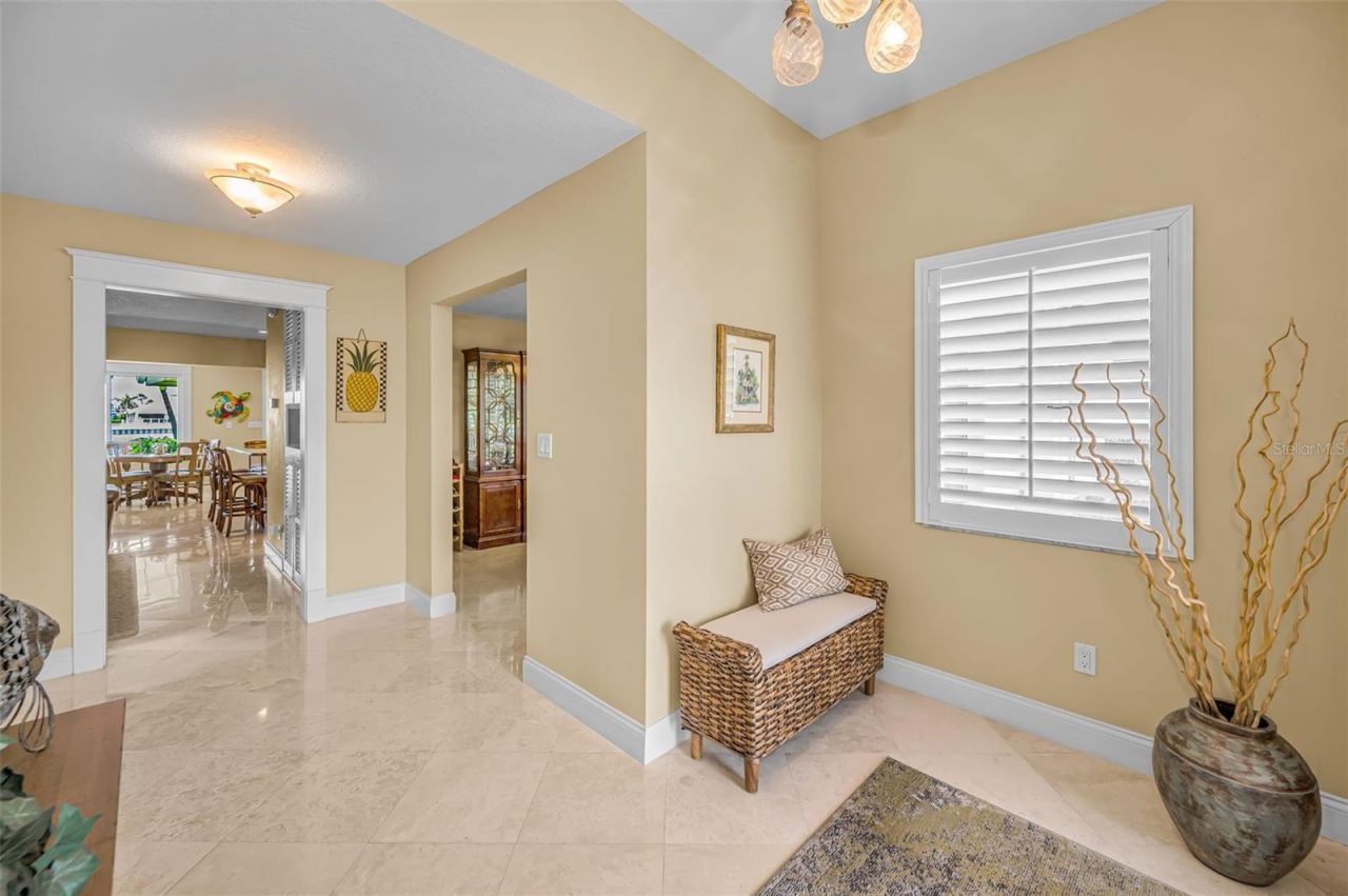 1201 81st Street S, Saint Petersburg, FL 33707 Photo