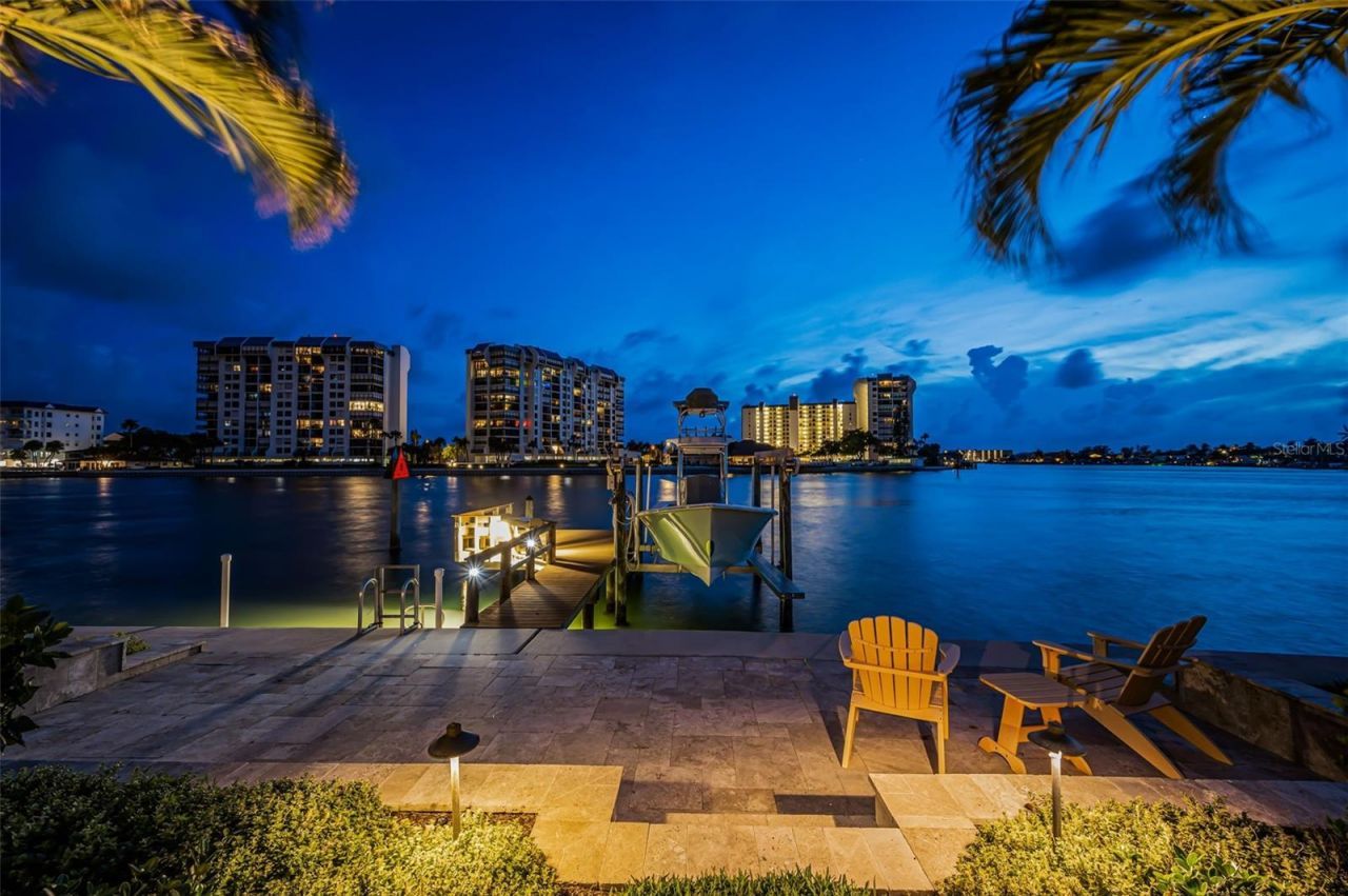 1201 81st Street S, Saint Petersburg, FL 33707 Photo