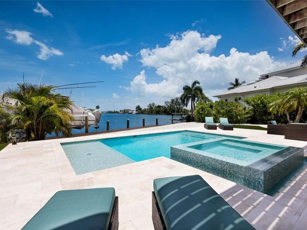 532 70TH STREET, HOLMES BEACH, FL 34217