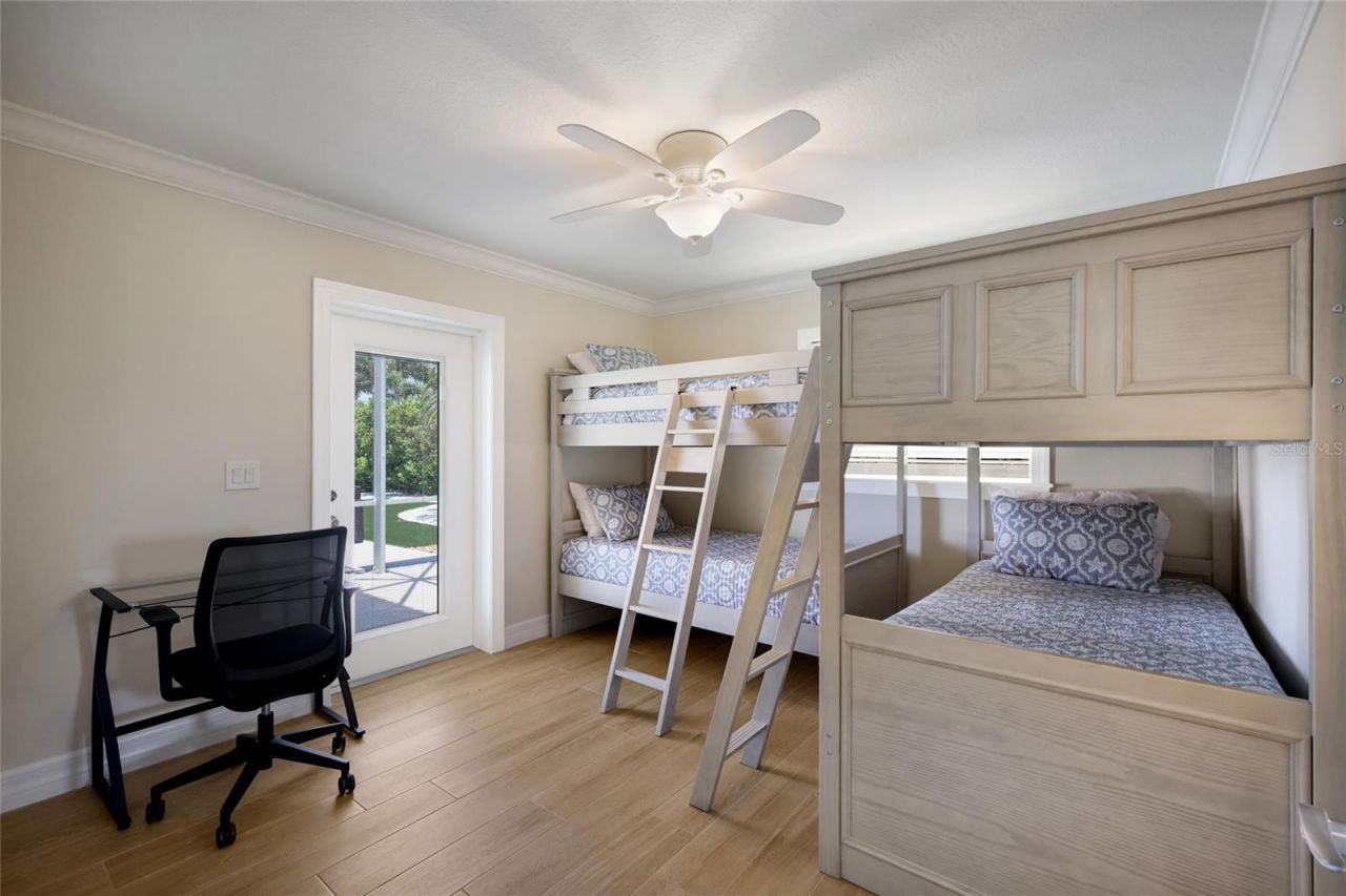 532 70th Street, Holmes Beach, FL 34217 Photo
