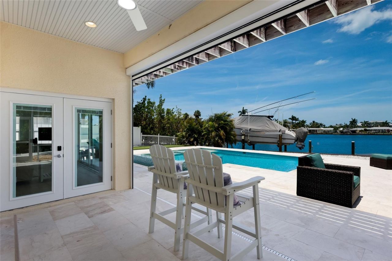 532 70th Street, Holmes Beach, FL 34217 Photo