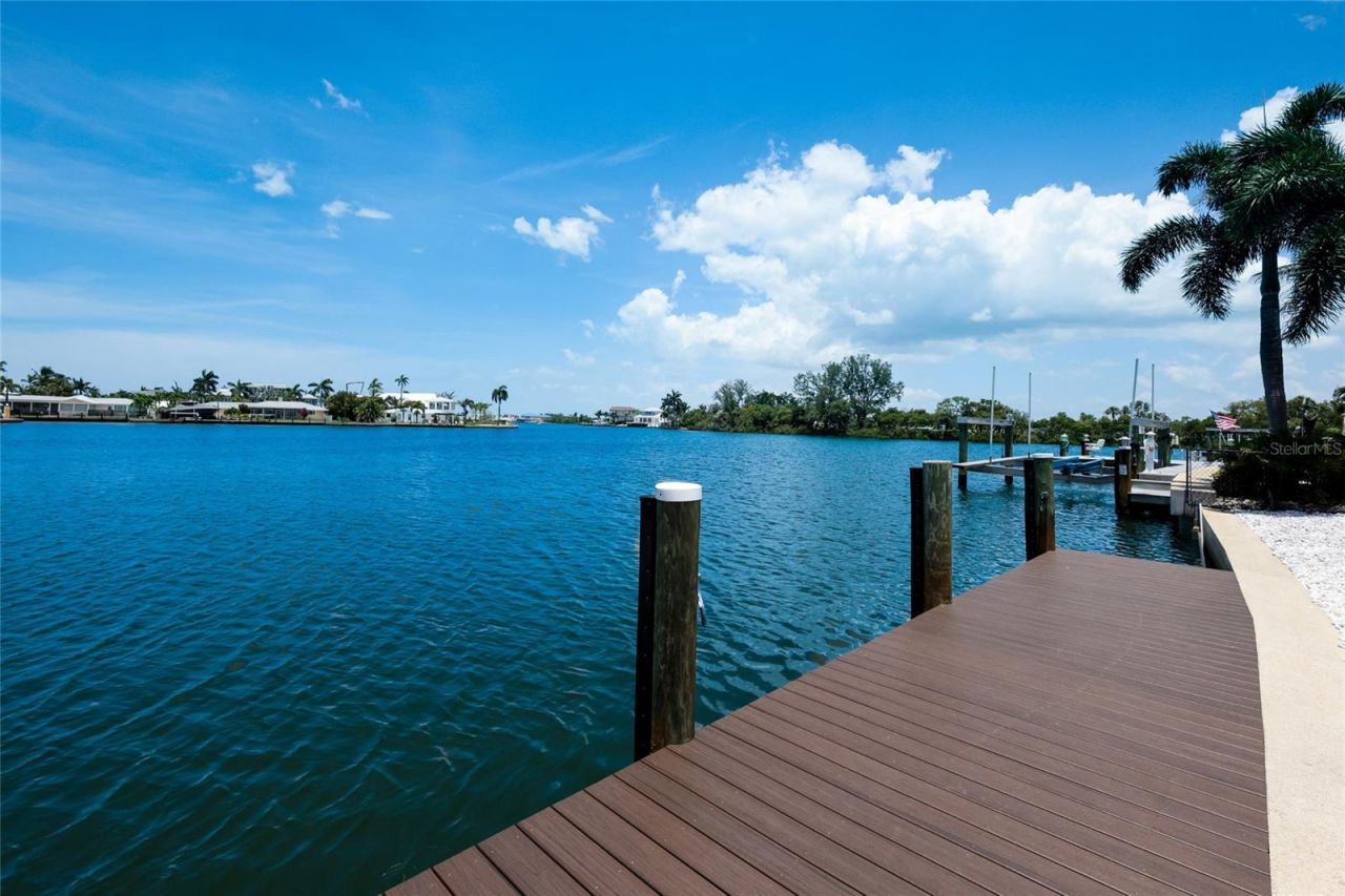 532 70th Street, Holmes Beach, FL 34217 Photo