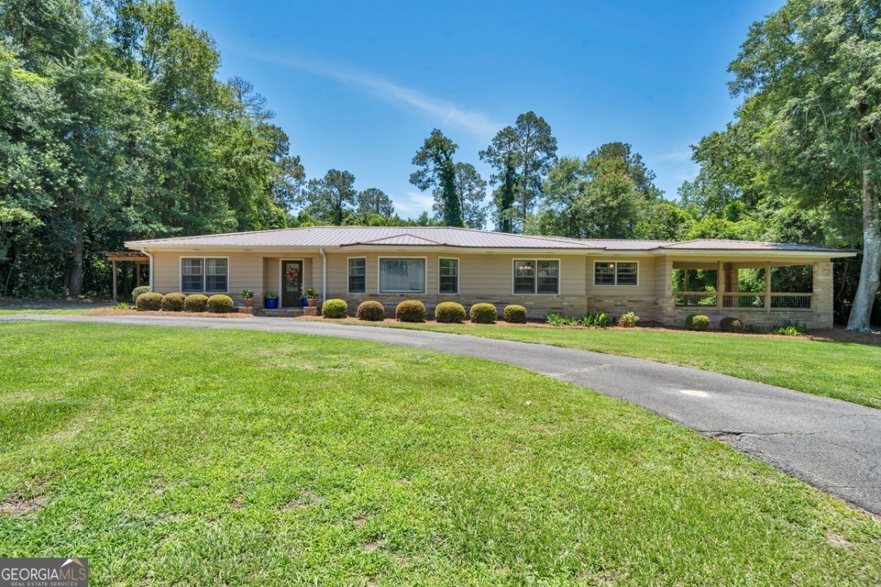 1010 E 22nd Avenue, Cordele, GA 31015 Main Photo